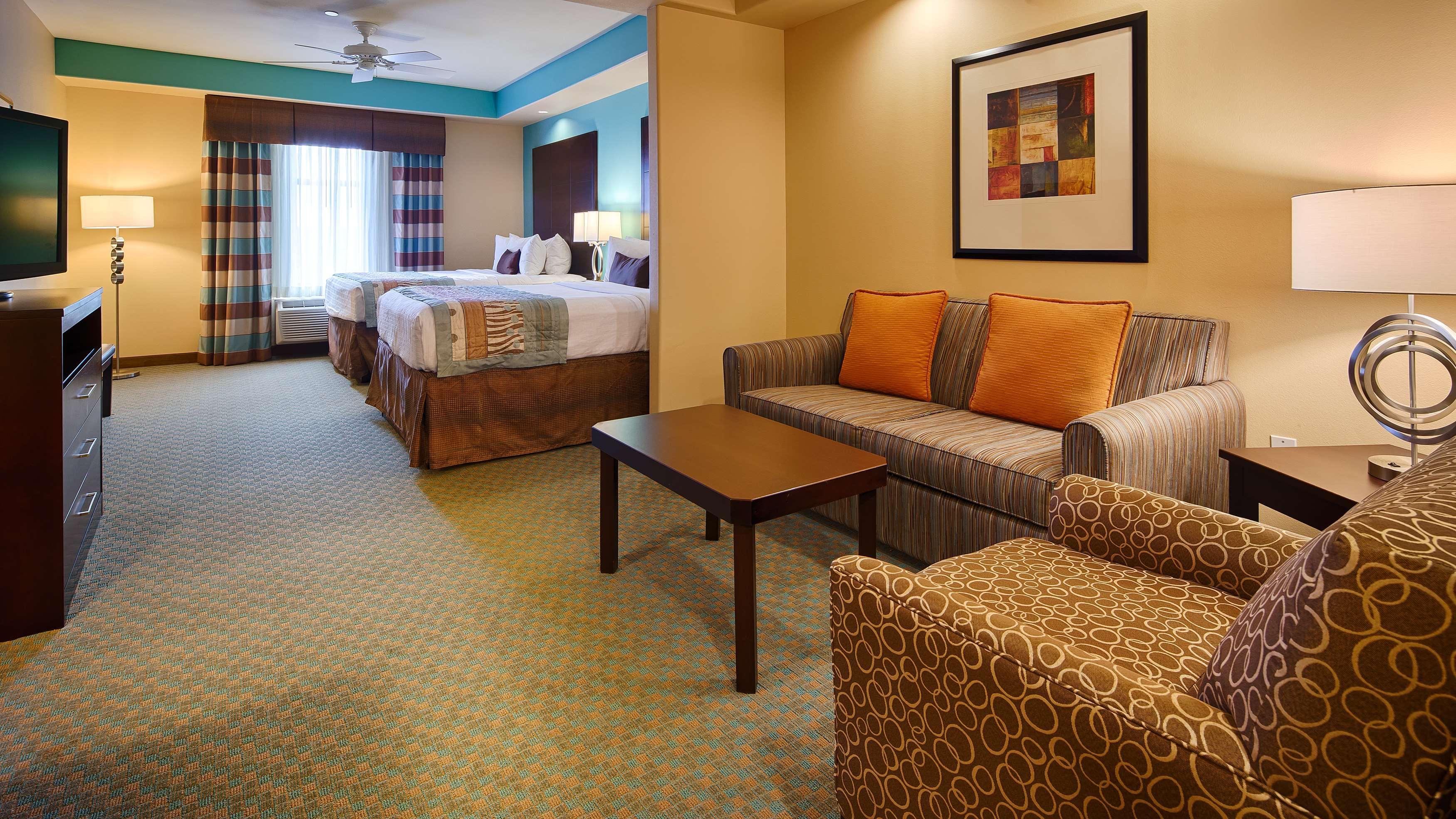 Best Western Plus Midland Suites Exteriér fotografie