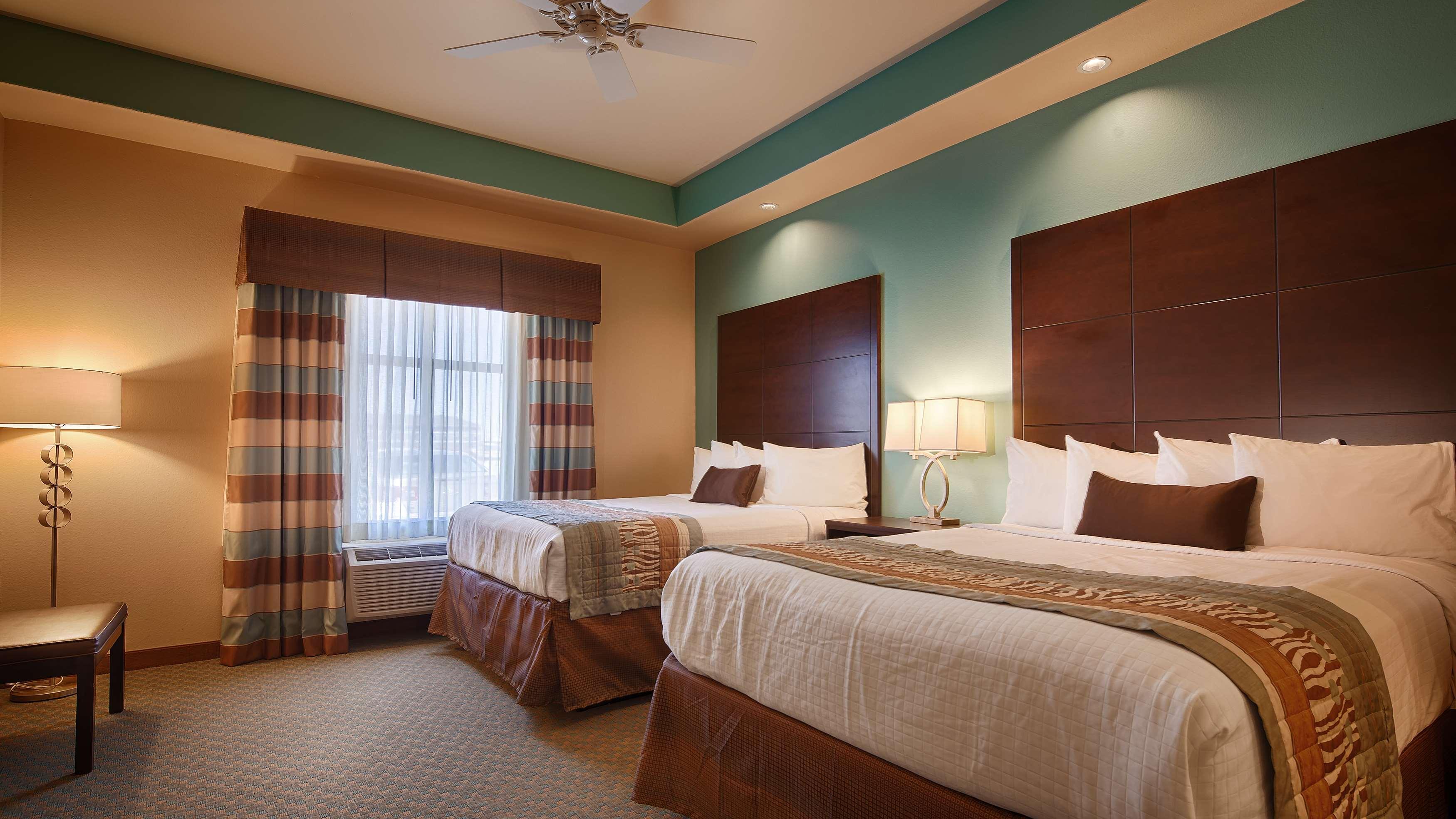 Best Western Plus Midland Suites Exteriér fotografie
