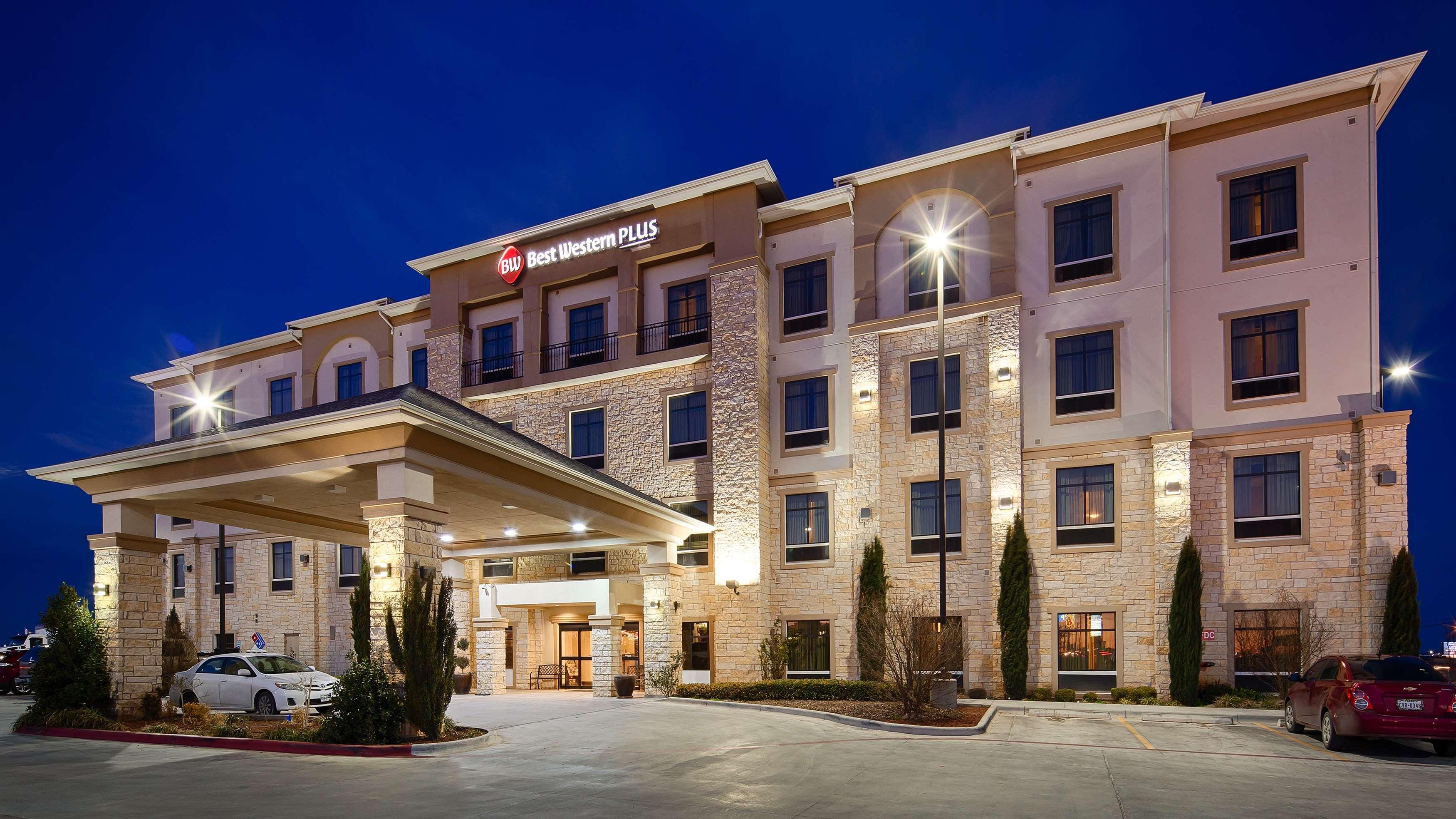 Best Western Plus Midland Suites Exteriér fotografie